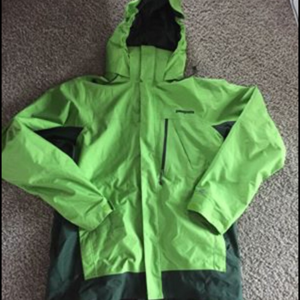 Men’s Patagonia snow jacket small